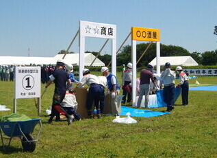 町会・自治会による簡易都市型工法の実施状況写真です。