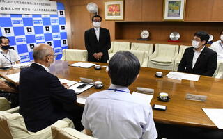 令和4年7月7日（木曜日）、葛飾区はイムス東京葛飾総合病院と「災害時における緊急輸送業務に関する協定」締結式