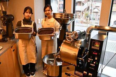 左 茂木さん 右 菊地 愛佳さん